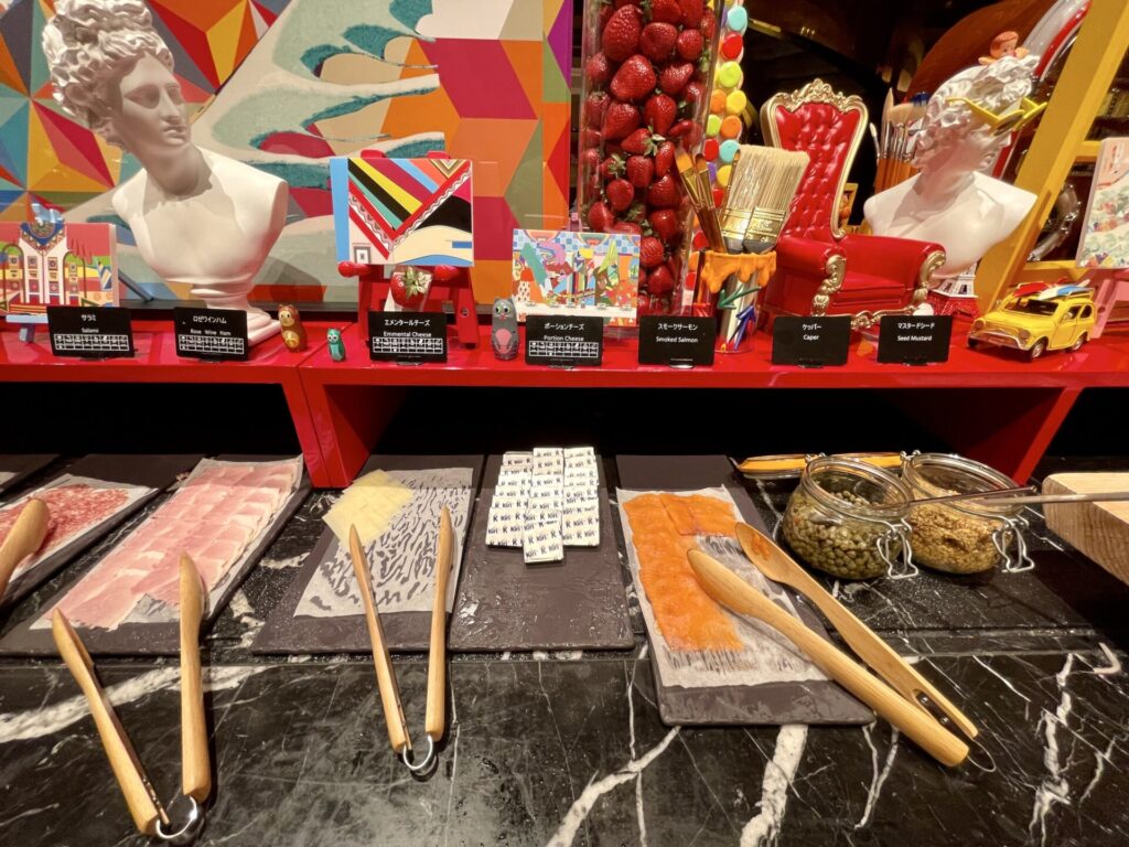 ヒルトン東京 朝食ブッフェ ハムとスモークサーモン