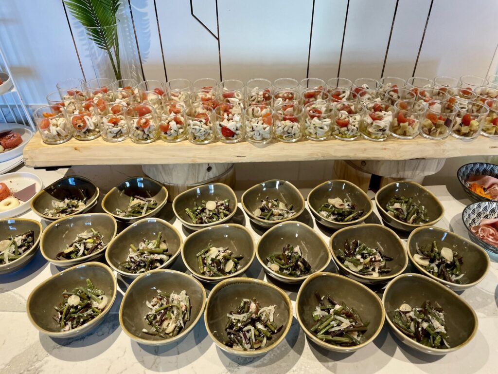 ヒルトン東京 エグゼクティブラウンジ カクテルタイムのおつまみ