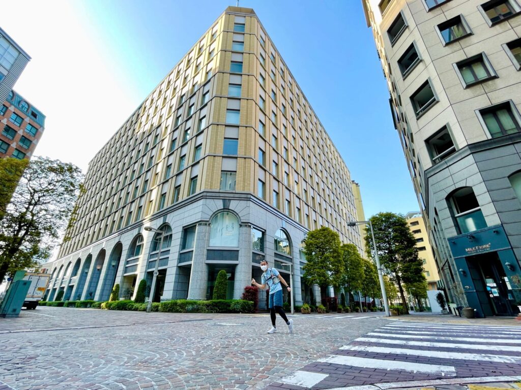 「山手線一周」汐留のイタリア街を通過