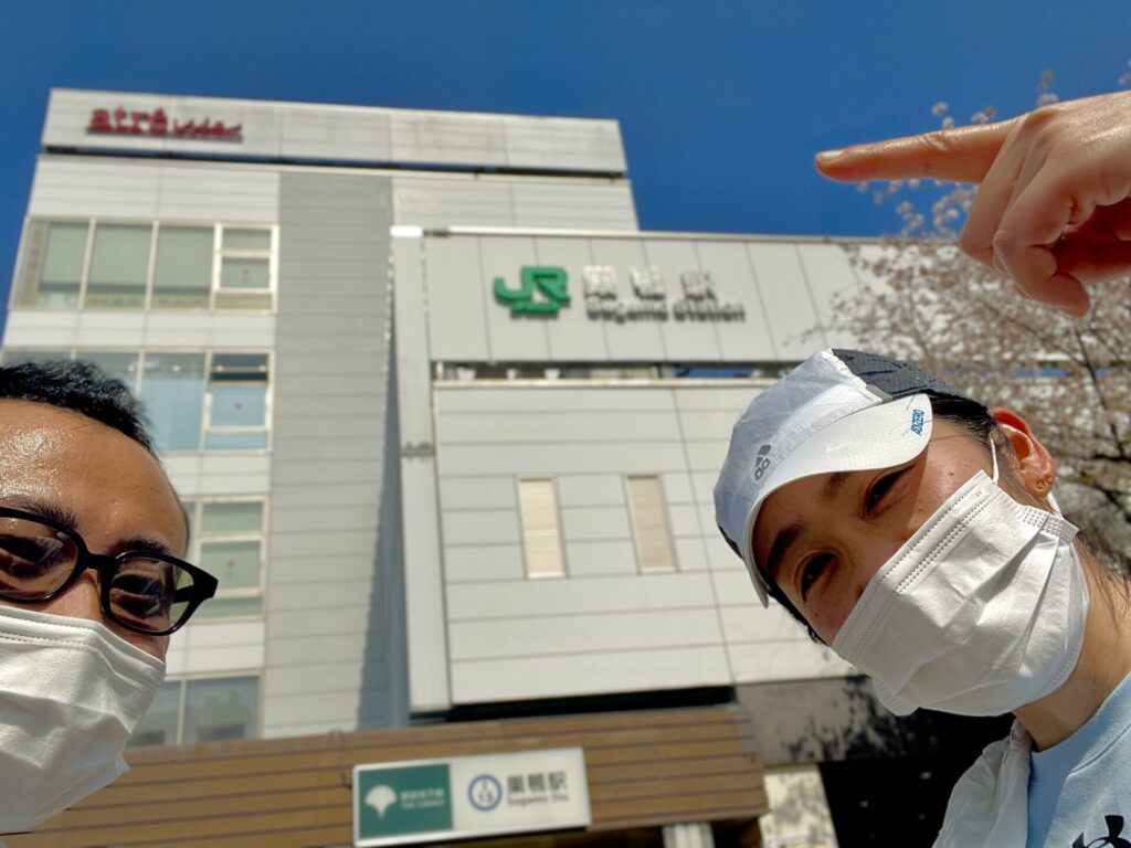 山手線一周　徒歩　巣鴨で記念撮影