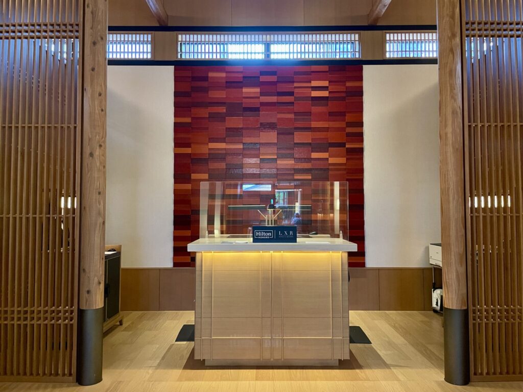 ロク京都 レセプションデスク