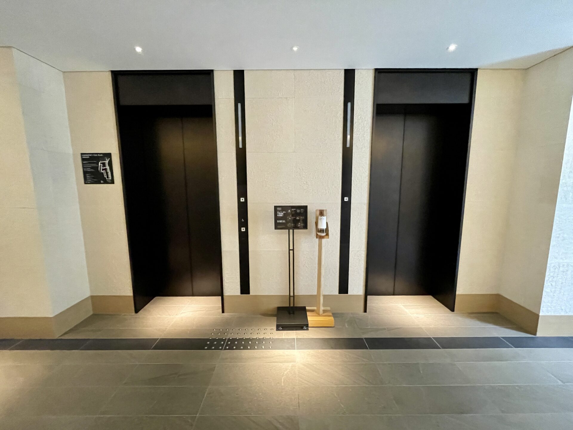 ロク京都 エレベーター