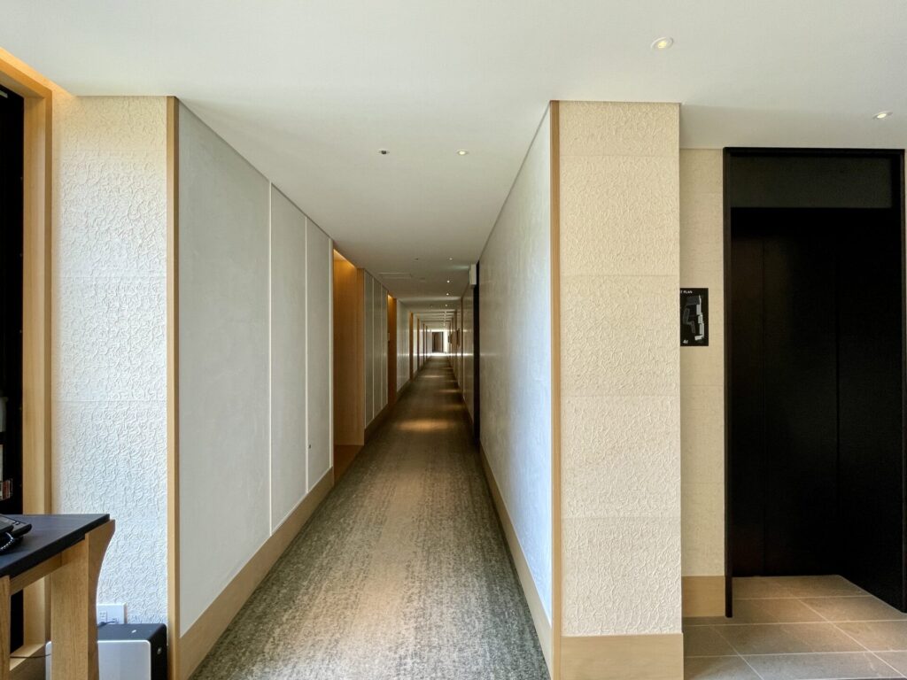 ロク京都 プレミアフロアの廊下
