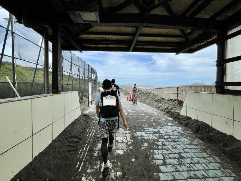 「東京エクストリームウォーク100」海岸線をひたすら歩く様子