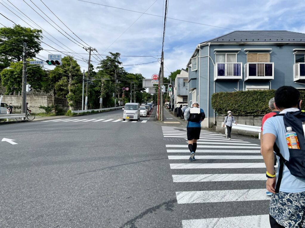 「東京エクストリームウォーク100」箱根駅伝名物 遊行寺の坂