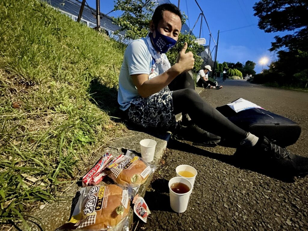 「東京エクストリームウォーク100」第2チェックポイントにて