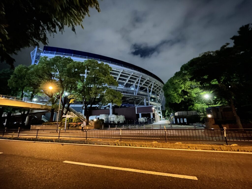 「東京エクストリームウォーク100」横浜スタジアム通過