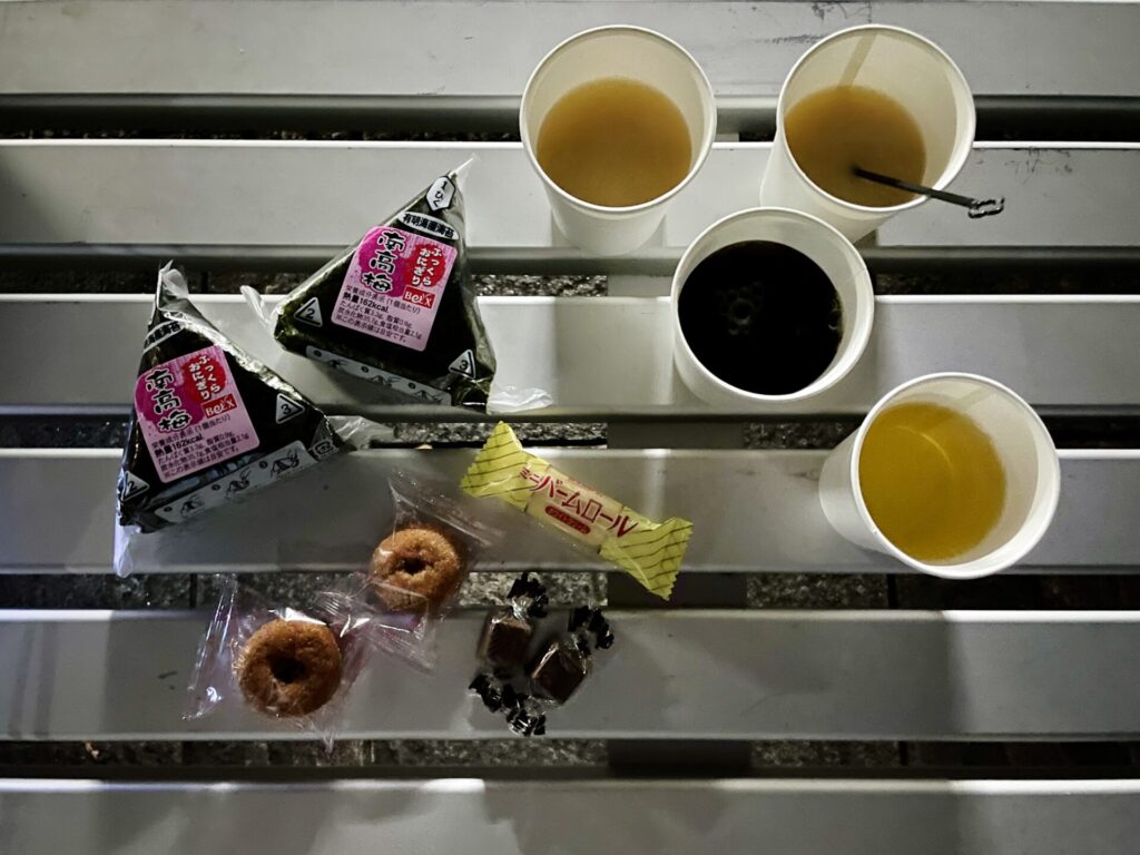 「東京エクストリームウォーク100」第2エイドステーションにて