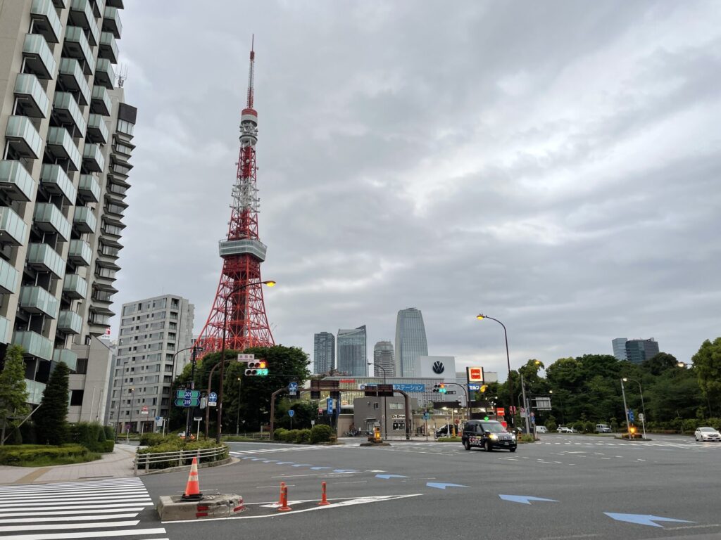 「東京エクストリームウォーク100」東京タワーを通過