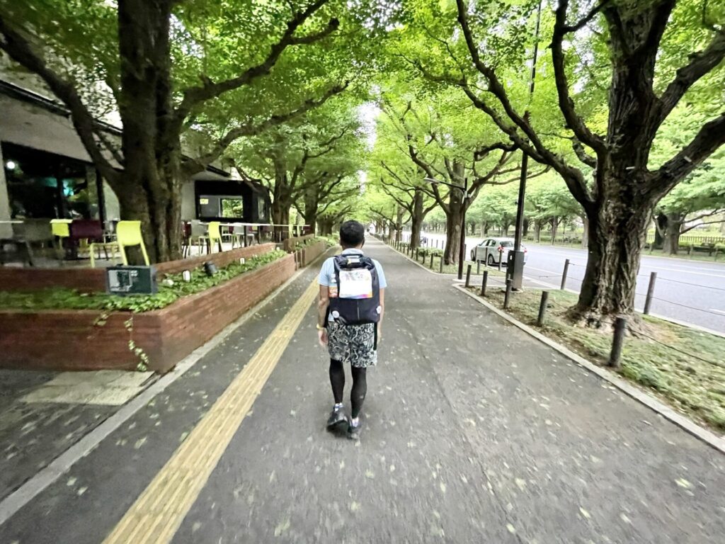 「東京エクストリームウォーク100」神宮外苑 いちょう並木にて