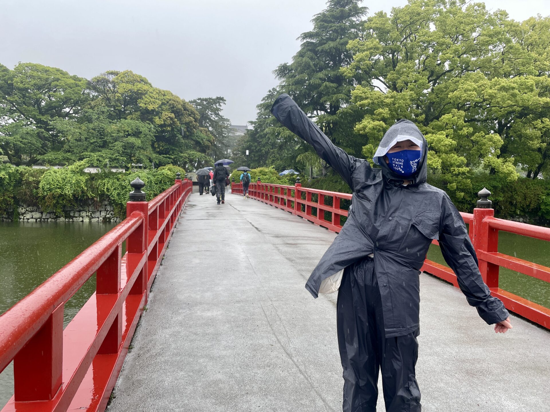 東京エクストリームウォーク100 雨の中の小田原城址公園