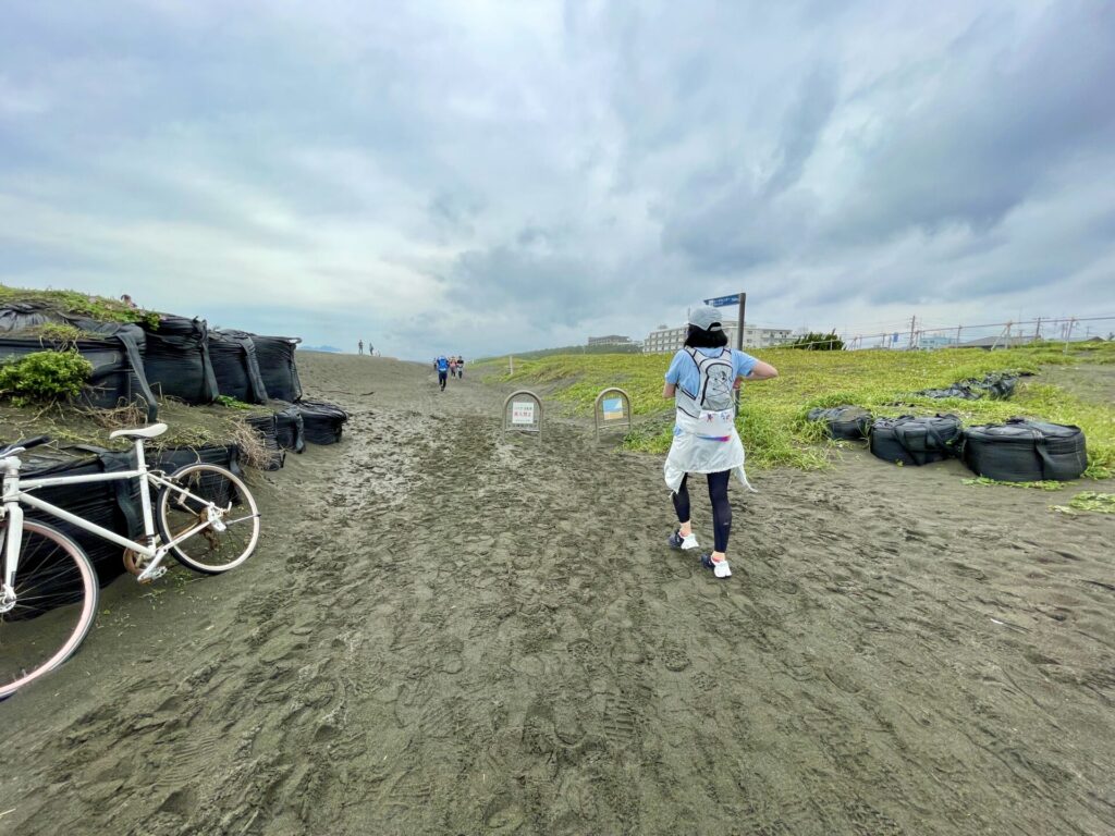 東京エクストリームウォーク100 第1エイドを出発