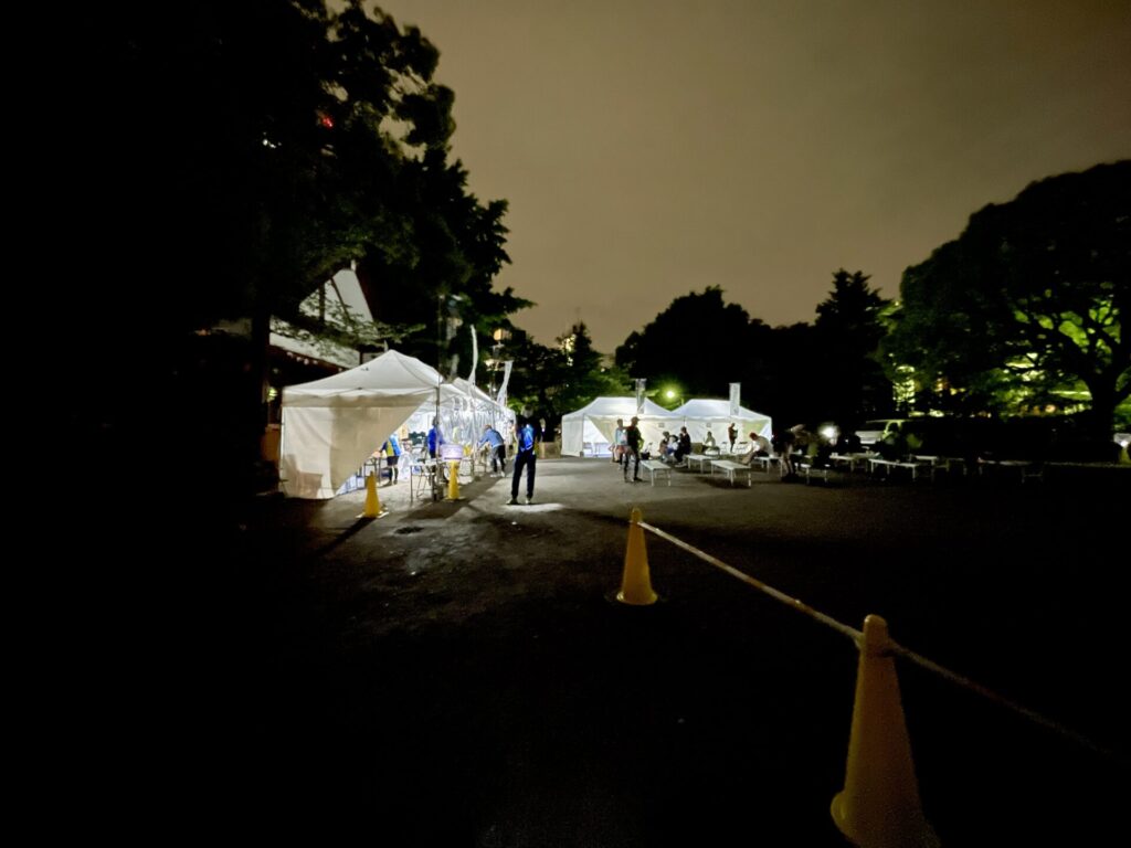 東京エクストリームウォーク100 第3エイド 野毛神社の様子