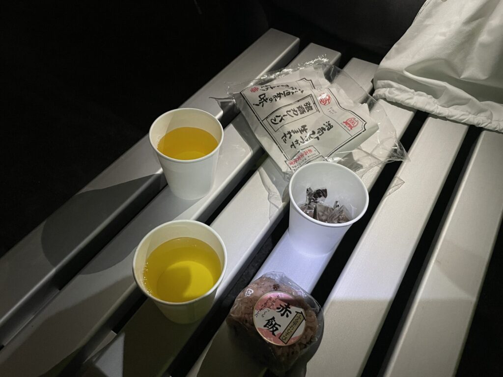 「東京エクストリームウォーク100」第3エイドステーションにて