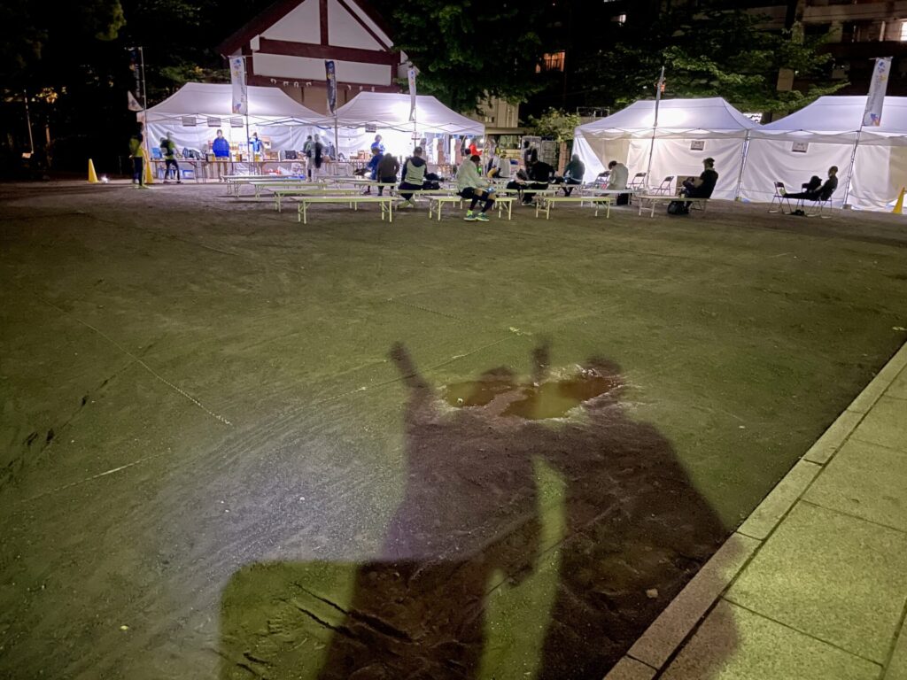 東京エクストリームウォーク100 野毛神社を出発