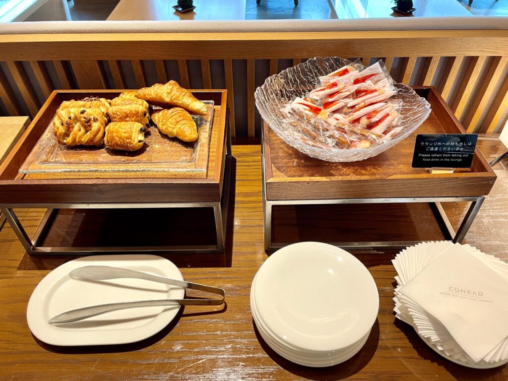 コンラッド東京 エグゼクティブラウンジ 軽食