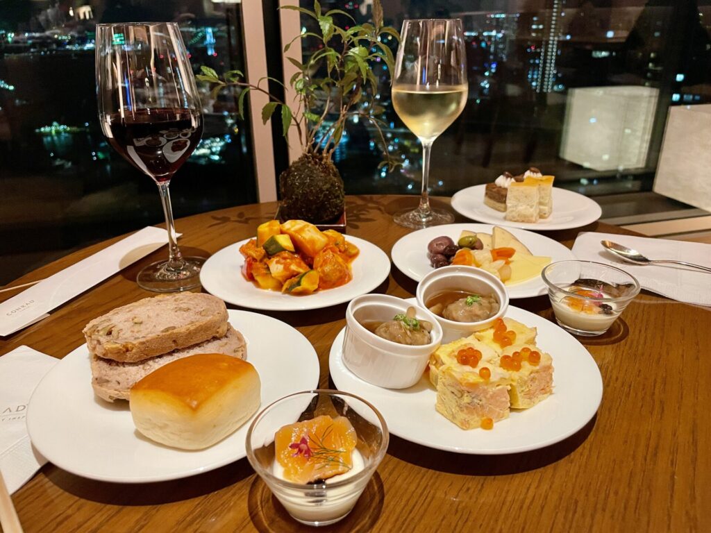 コンラッド東京  エグゼクティブラウンジ カクテルタイムで食べたもの