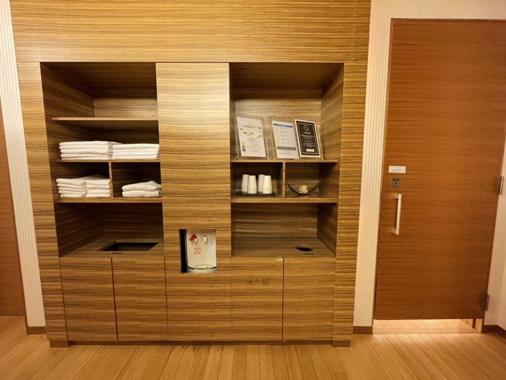 「コンラッド東京」ロッカールーム