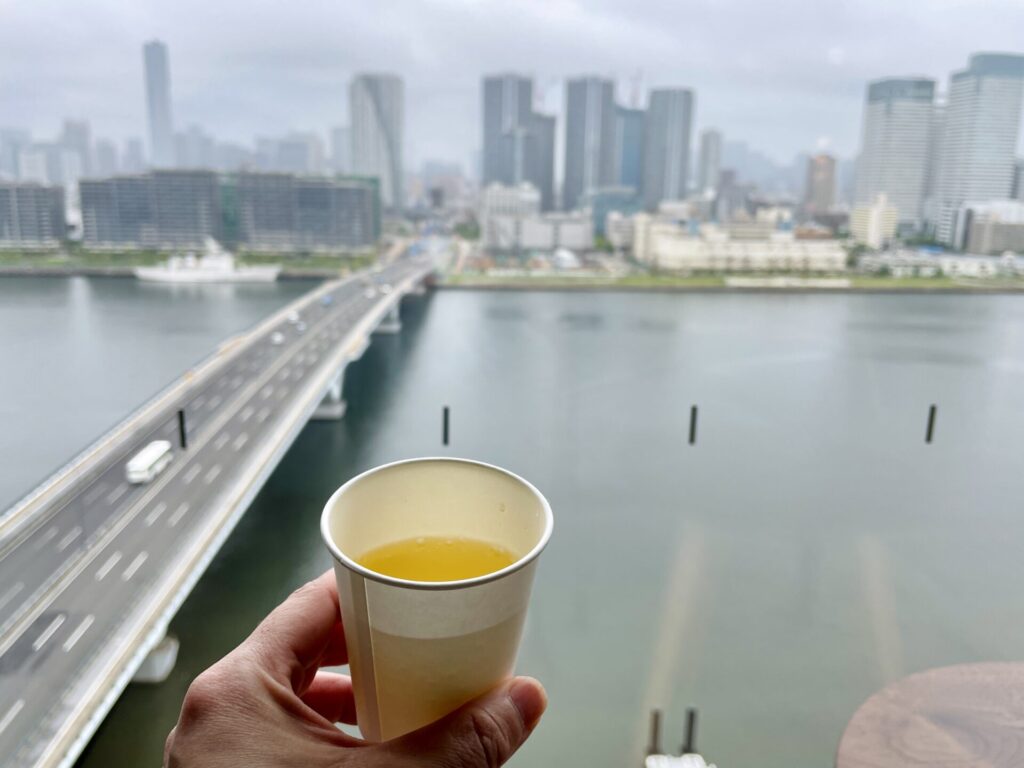 ラビスタ東京ベイ ベイエリアを眺めながら飲む湯上りドリンク