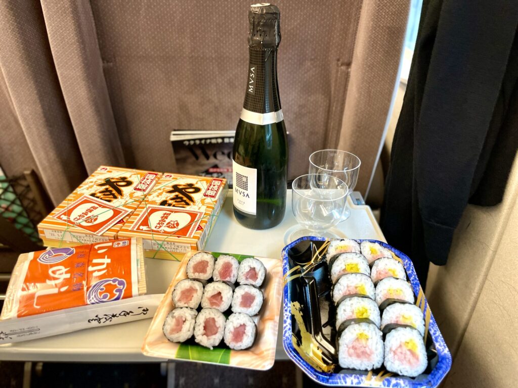 東海道新幹線 こだま グリーン車で食べたもの