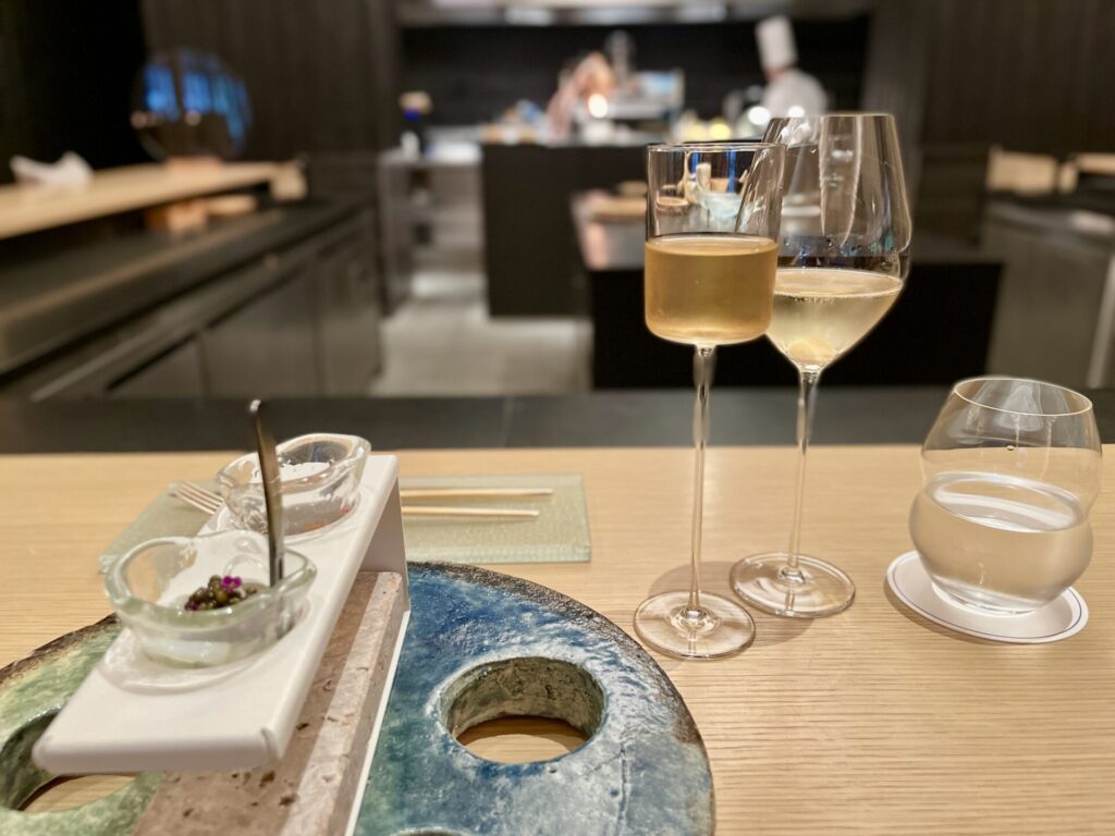 ロク京都 シェフズテーブル 食前酒とシャンパン