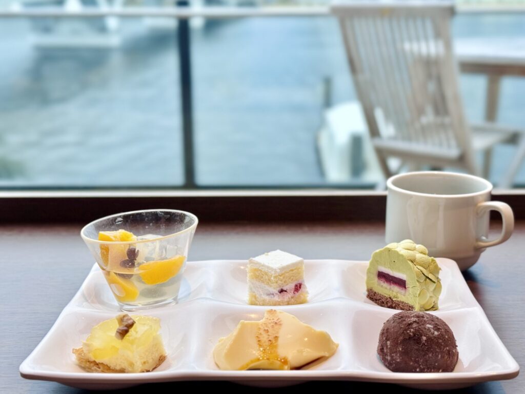 ラビスタ東京ベイ 朝食デザートと眺望