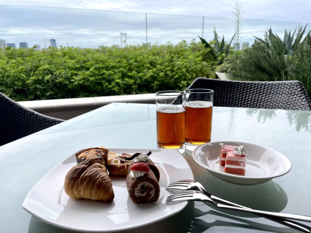 ヒルトンお台場 エグゼクティブラウンジ アフタヌーンティで食べたもの