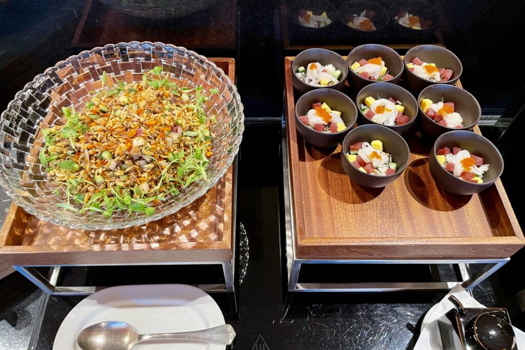「コンラッド東京」イブニングカクテル(カクテルタイム) 各自で取り分ける冷菜メニュー