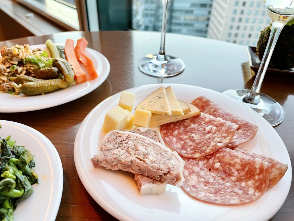 「コンラッド東京」イブニングカクテル(カクテルタイム)