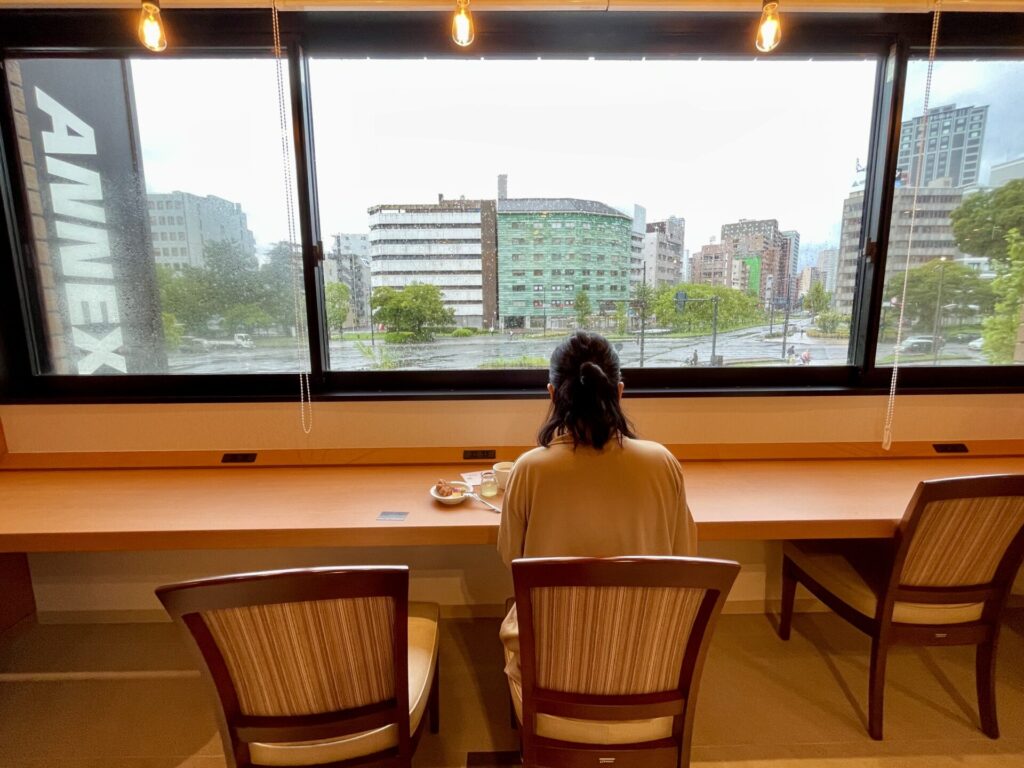 ドーミー広島ANNEX 朝食 カウンター席