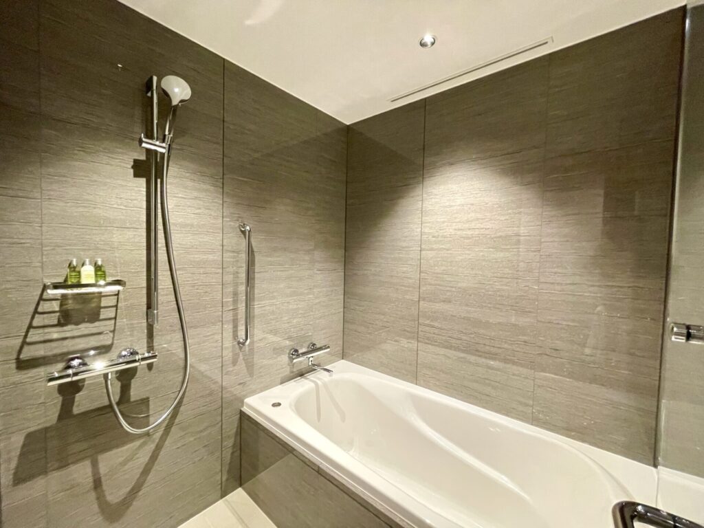 ヒルトン広島 エグゼクティブルーム 浴室