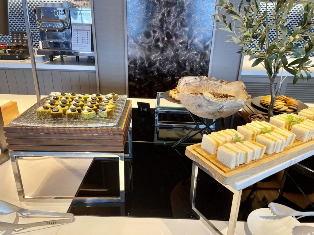 ヒルトン広島 ラウンジ アフタヌーンティ サンドイッチ