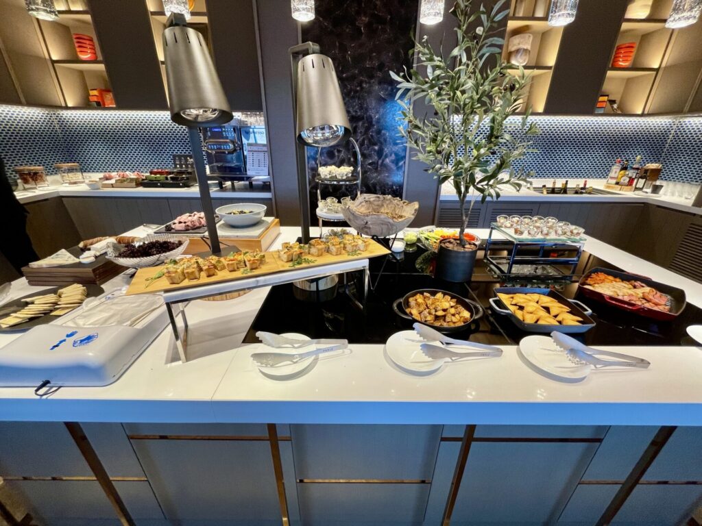 ヒルトン広島 ラウンジ イブニングカクテル