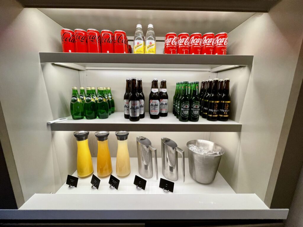 ヒルトン広島 ラウンジ イブニングカクテル 瓶ビール