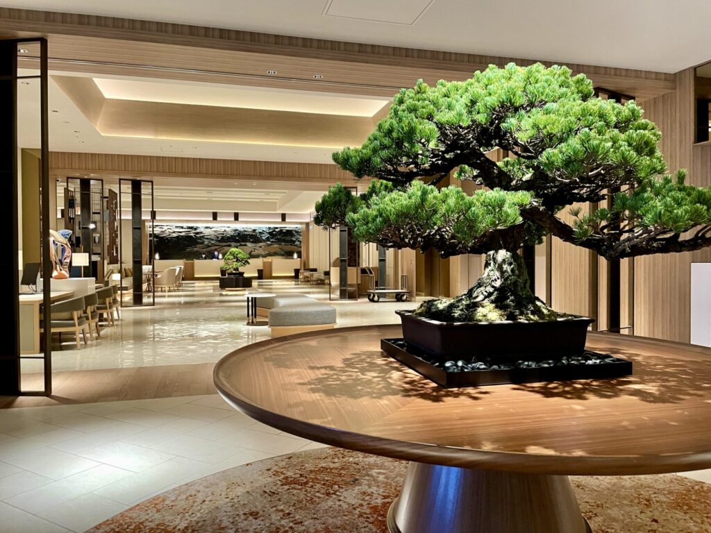 ヒルトン広島 ロビーからフロント