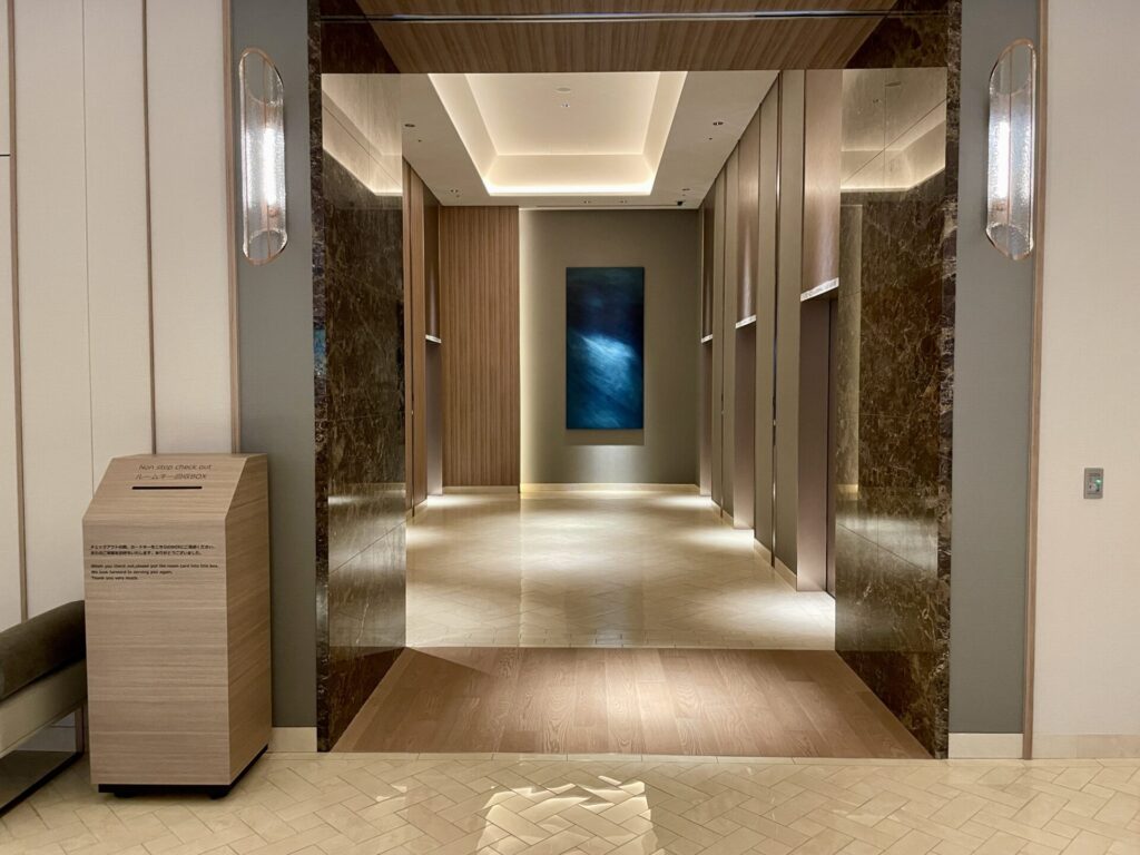ヒルトン広島 エレベーターホール