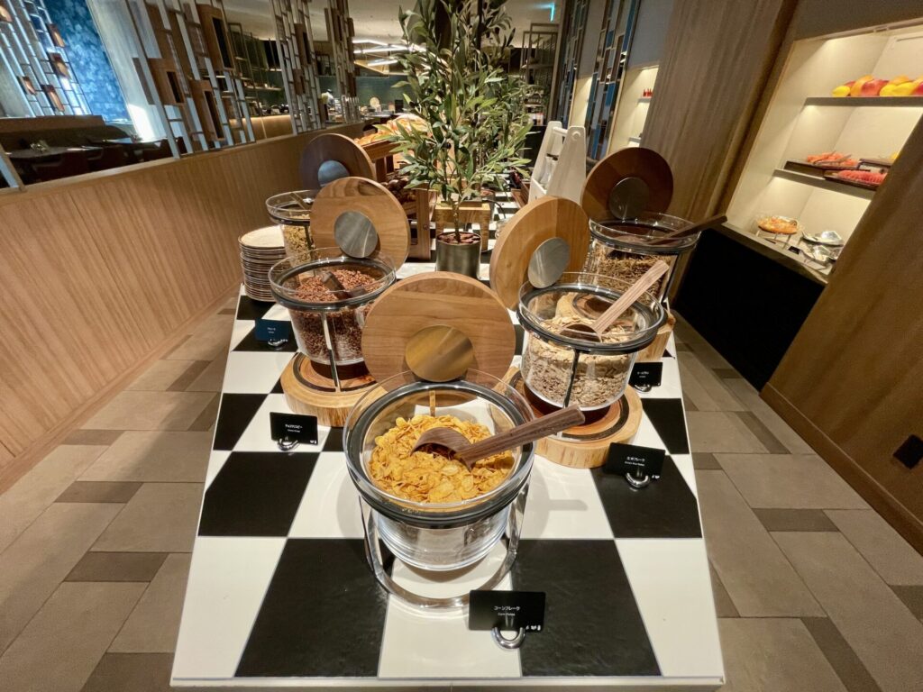 ヒルトン広島 モザイク 朝食 シリアルコーナー