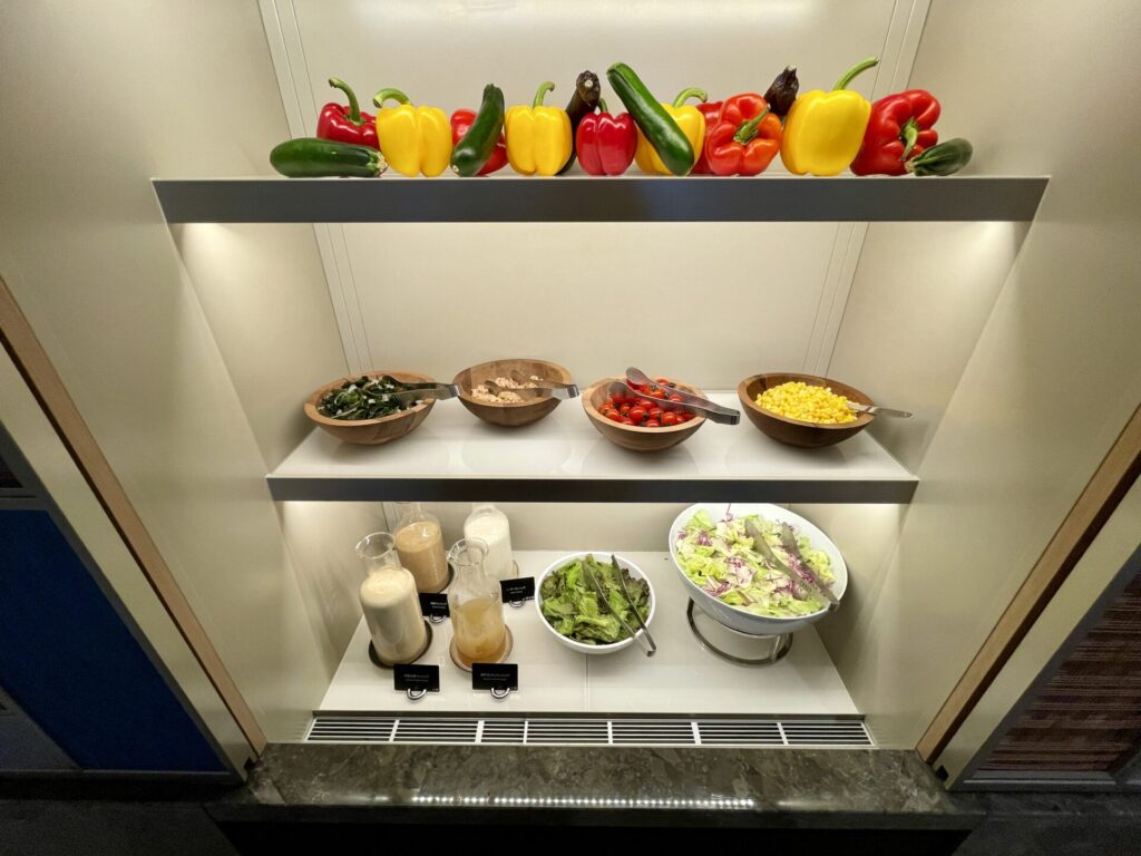 ヒルトン広島 モザイク 朝食 サラダコーナー