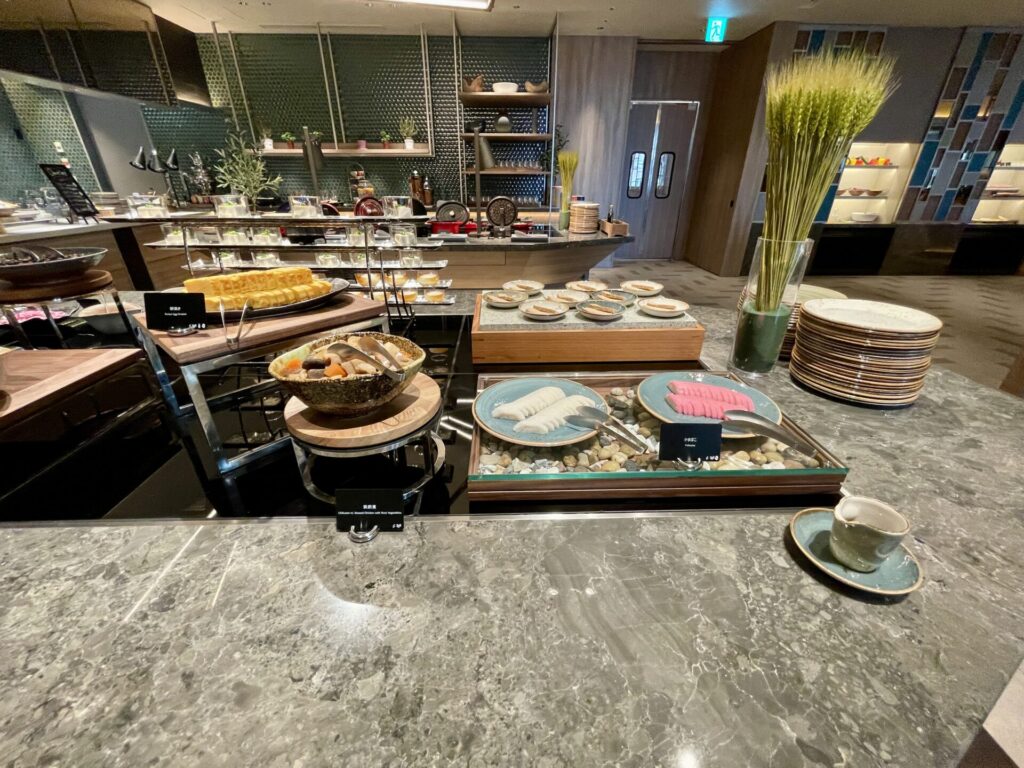 ヒルトン広島 モザイク 朝食 かまぼこ