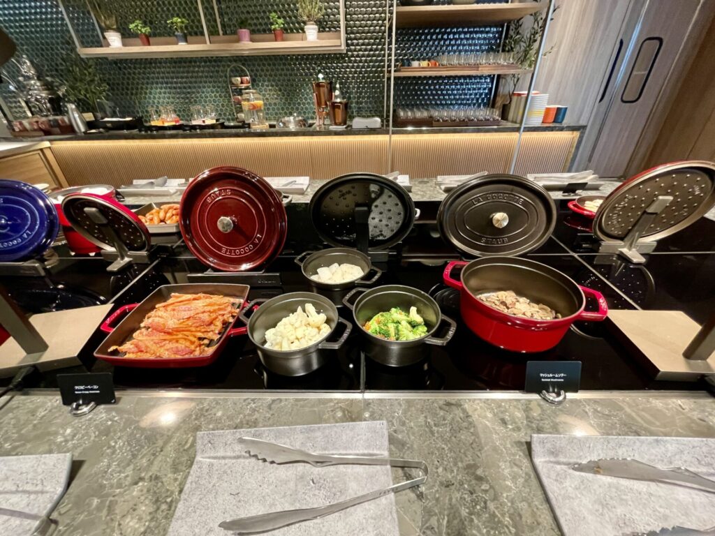 ヒルトン広島 モザイク 朝食 ベーコン きのこソテー