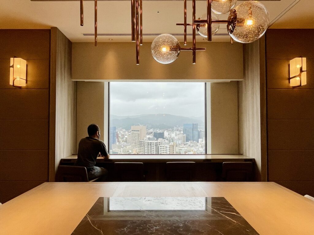 「ヒルトン広島」エグゼクティブラウンジ カウンター席