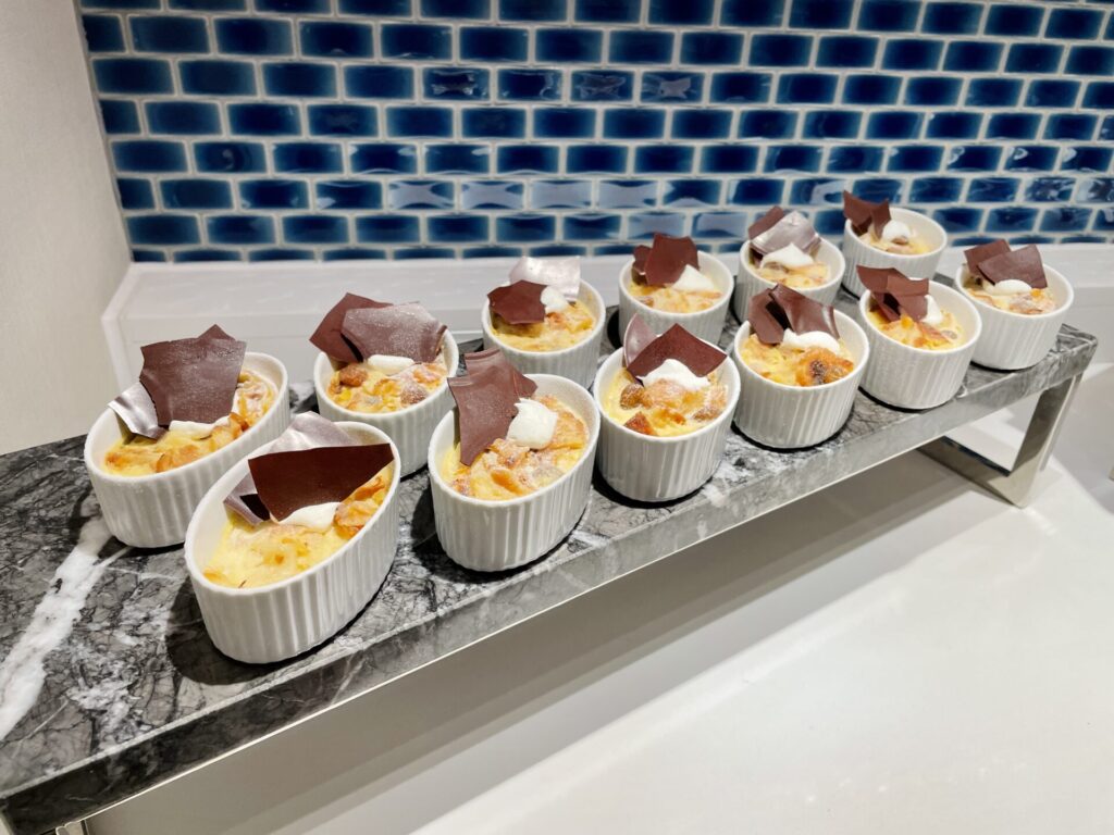 「ヒルトン広島」エグゼクティブラウンジ イブニングカクテル スイーツ(デザート)