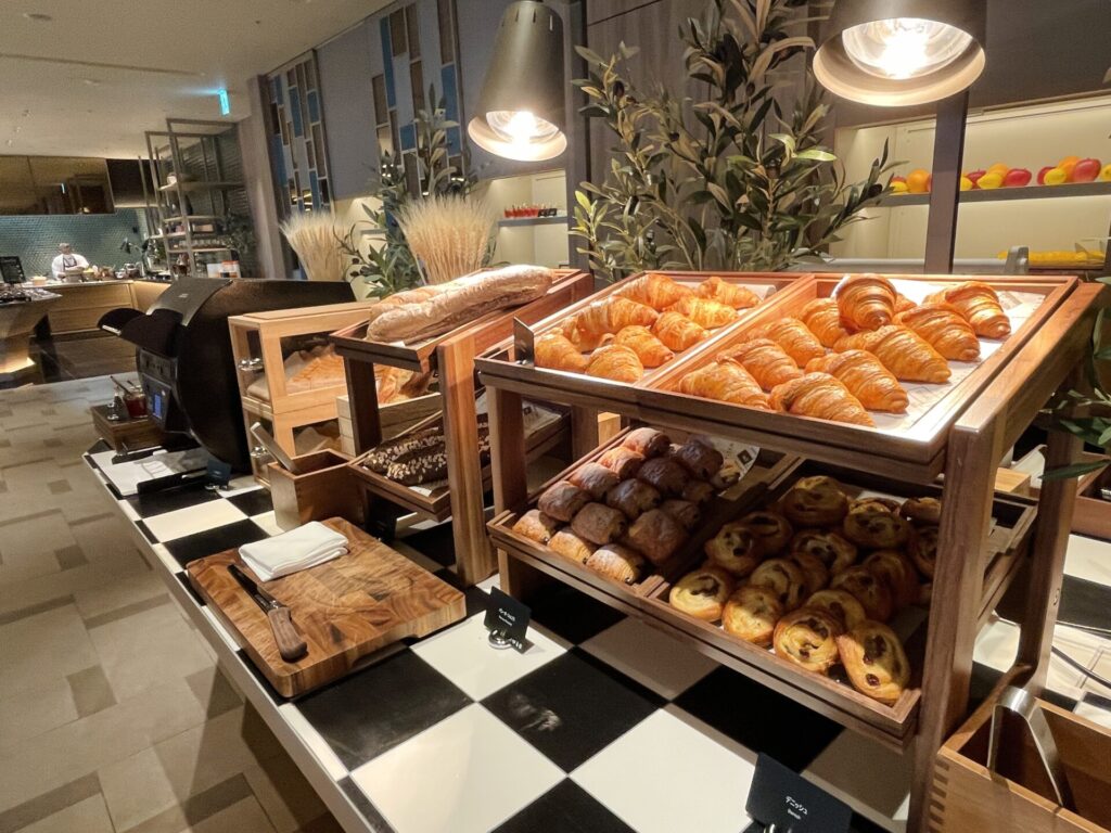 「ヒルトン広島」朝食ビュッフェ パンコーナー