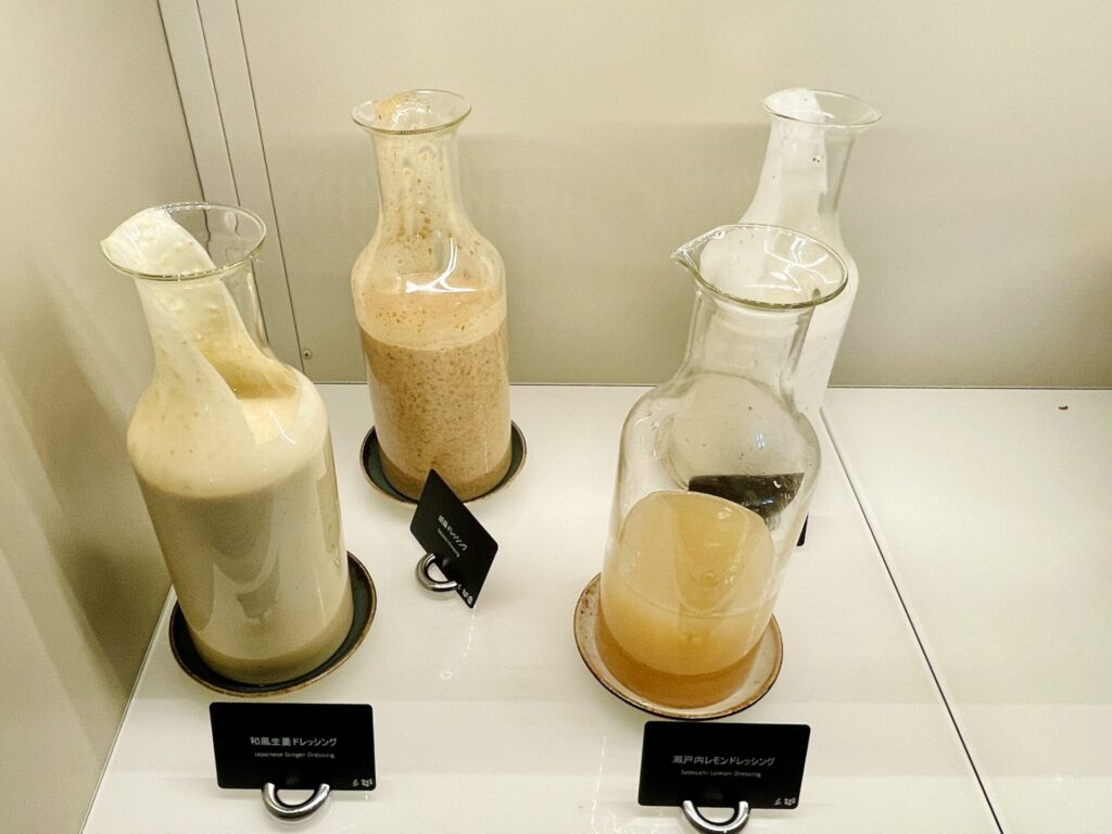 「ヒルトン広島」朝食ビュッフェ サラダコーナー ドレッシング