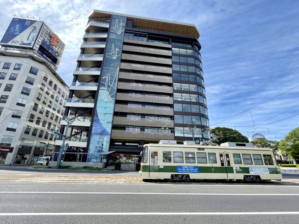 広島 旅ラン おりづるタワーと路面電車