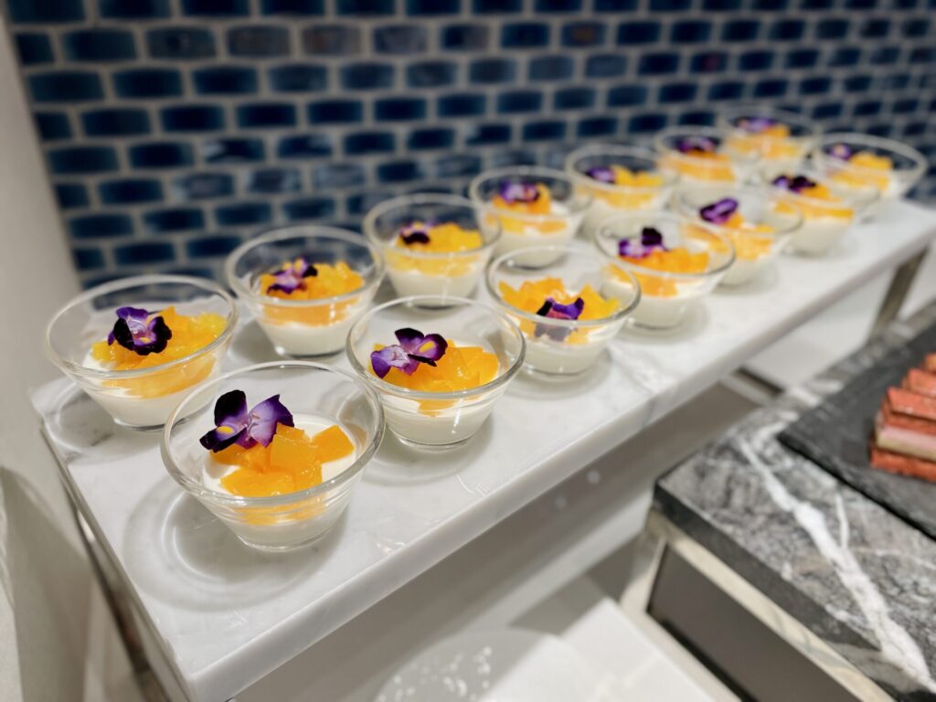 「ヒルトン広島」エグゼクティブラウンジ イブニングカクテル スイーツ(デザート)