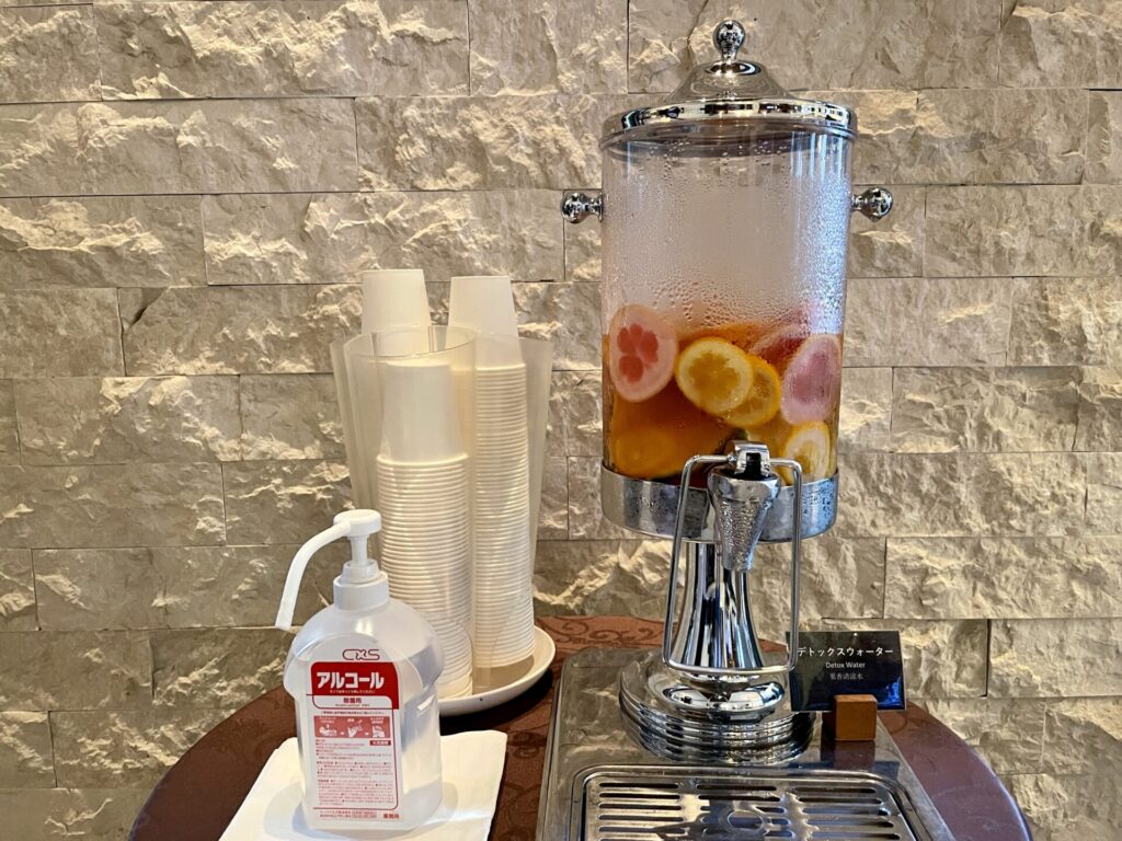 ダブルツリーbyヒルトン那覇 デトックスウォーター