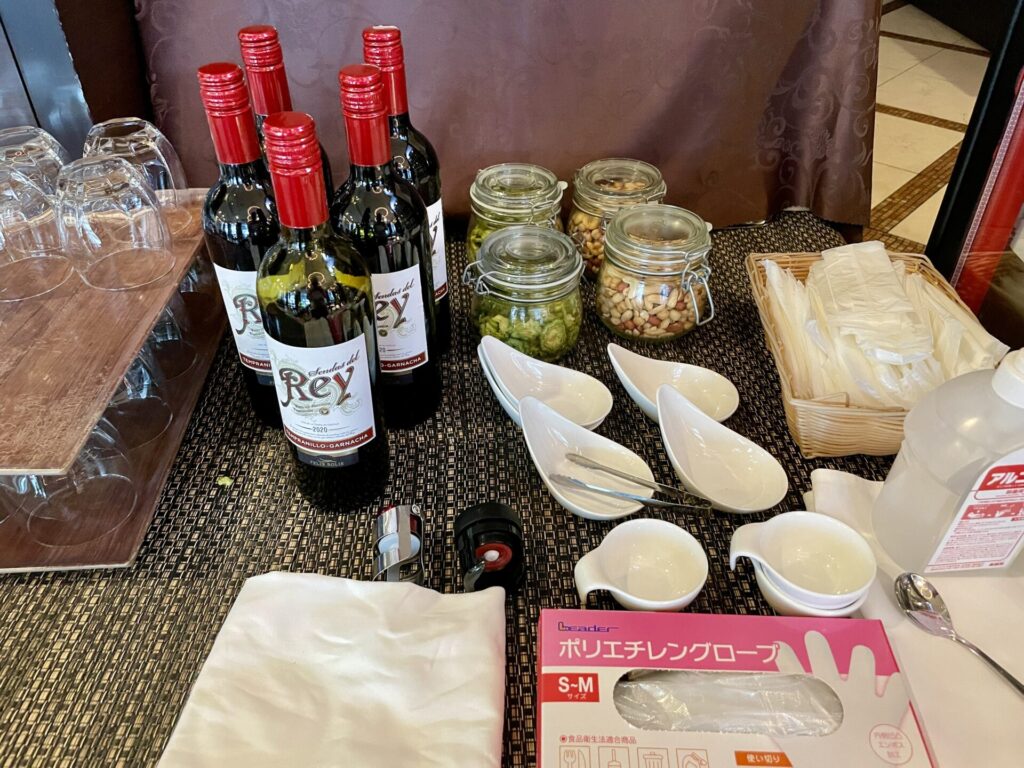 ダブルツリーbyヒルトン那覇 ウェルカムラウンジ スナック