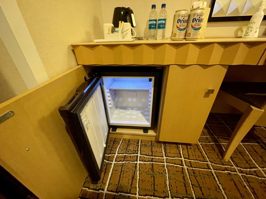 ダブルツリーbyヒルトン那覇 ミニバーは空