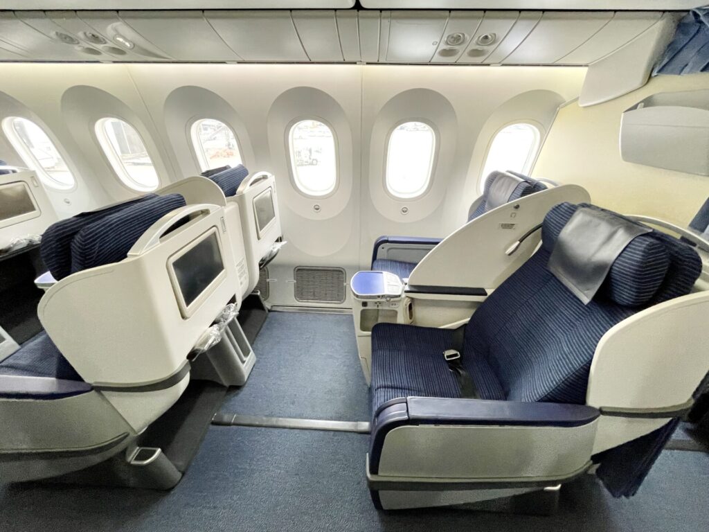 羽田-那覇「プレミアムクラス」座席